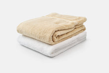 Cargar imagen en el visor de la galería, Bath Towel Made of Luxury USA Cotton
