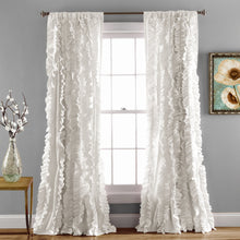 Carregar imagem no visualizador da galeria, Belle Window Curtain
