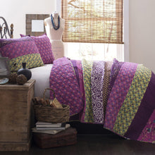 Load image into Gallery viewer, Royal Empire 3 Piece Quilt Set
