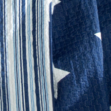 Cargar imagen en el visor de la galería, Star 3 Piece Quilt Set
