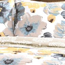 Carregar imagem no visualizador da galeria, Leah Quilt 3 Piece Set
