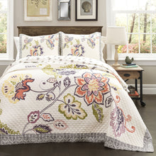 Carregar imagem no visualizador da galeria, Aster Quilt 3 Piece Set
