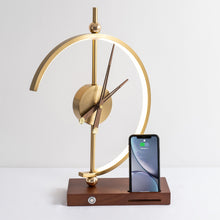 Carregar imagem no visualizador da galeria, Minuit Clock Lamp
