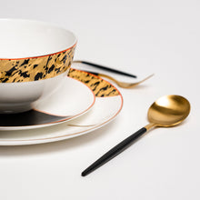 Carregar imagem no visualizador da galeria, Ozarke&#39;s Tigress Golden Black Plates Set
