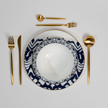 Carregar imagem no visualizador da galeria, Ozarke&#39;s Parker Blue Designed Plates Set
