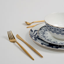 Carregar imagem no visualizador da galeria, Ozarke&#39;s Parker Blue Designed Plates Set
