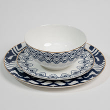 Carregar imagem no visualizador da galeria, Ozarke&#39;s Parker Blue Designed Plates Set
