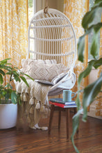 Cargar imagen en el visor de la galería, Studio Chevron Macrame Decorative Pillow Cover
