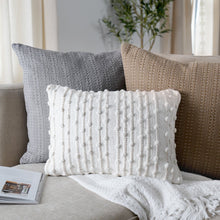 Carregar imagem no visualizador da galeria, San Woven Decorative Pillow
