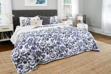 Load image into Gallery viewer, Tanisha Reversible Quilt 3 Piece Set
