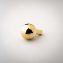 Carregar imagem no visualizador da galeria, Dumas, Solid Brass Ball Knobs
