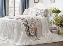 Carregar imagem no visualizador da galeria, Belgian Flax Linen Rich Cotton Blend Bedspread 3 Piece Set
