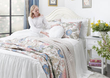 Carregar imagem no visualizador da galeria, Sydney 3 Piece Quilt Set
