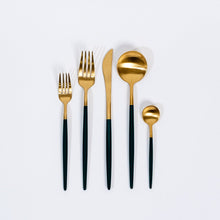 Carregar imagem no visualizador da galeria, Royal Cutlery Set
