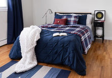 Cargar imagen en el visor de la galería, Grayson Farmhouse Plaid Reversible Quilt Set
