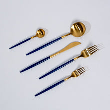 Carregar imagem no visualizador da galeria, Royal Cutlery Set
