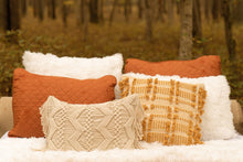 Cargar imagen en el visor de la galería, Spencer Tufted Cotton Decorative Pillow Cover
