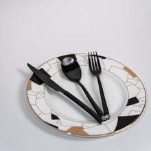 Carregar imagem no visualizador da galeria, Kaya Black Cutlery Set
