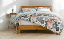 Carregar imagem no visualizador da galeria, Haniya Solid Waffle Woven Cotton Textured Comforter Set
