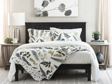 Carregar imagem no visualizador da galeria, Haniya Solid Waffle Woven Cotton Textured Comforter Set
