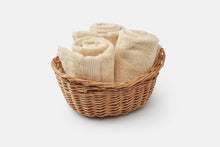 Cargar imagen en el visor de la galería, Bathroom Hand Towels Made of Luxury USA Cotton
