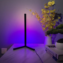 Carregar imagem no visualizador da galeria, Minimalist LED Table Lamp
