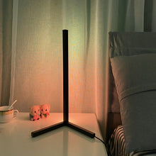 Cargar imagen en el visor de la galería, Minimalist LED Table Lamp
