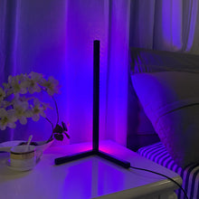 Cargar imagen en el visor de la galería, Minimalist LED Table Lamp
