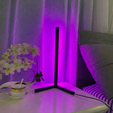 Cargar imagen en el visor de la galería, Minimalist LED Table Lamp
