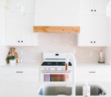 Cargar imagen en el visor de la galería, Natural Stone Backsplash
