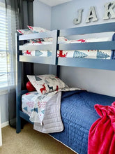 Cargar imagen en el visor de la galería, Soft Stripe All Season Quilt/Coverlet Set
