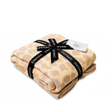 Carregar imagem no visualizador da galeria, Luxe Animal Print Throw Blanket
