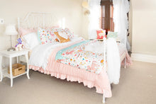 Load image into Gallery viewer, Reyna 3 Piece Comforter Set
