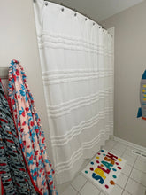 Cargar imagen en el visor de la galería, Boho Kendra Tufted Yarn Dyed Recycled Cotton Blend Shower Curtain
