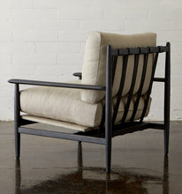 Carregar imagem no visualizador da galeria, The Chair - Intense Black
