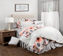 Carregar imagem no visualizador da galeria, Ticking Stripe Bedspread Set
