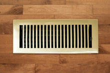 Carregar imagem no visualizador da galeria, Cast Brass Contemporary Vent Covers - Polished Brass
