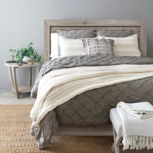 Carregar imagem no visualizador da galeria, Solange Stripe Kantha Pick Stitch Yarn Dyed Cotton Woven Quilt/Coverlet Set
