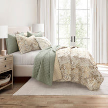 Load image into Gallery viewer, Ava Diamond Oversized Cotton Quilt Set
