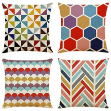 Carregar imagem no visualizador da galeria, Picturesque Cushion Cover
