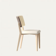 Cargar imagen en el visor de la galería, Abyad Dining Chair
