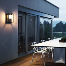 Carregar imagem no visualizador da galeria, Agni Outdoor Wall Lamp
