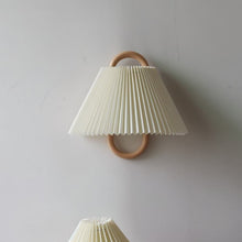 Carregar imagem no visualizador da galeria, Aine Wall Lamp
