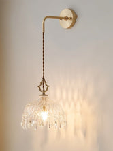 Carregar imagem no visualizador da galeria, Alshamal Glass Wall Light
