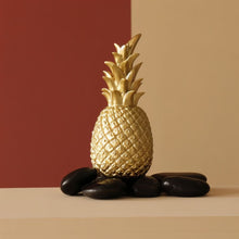 Load image into Gallery viewer, Ananas Figurine
