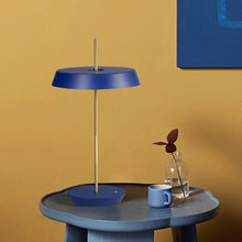 Cargar imagen en el visor de la galería, Ardens Table Lamp
