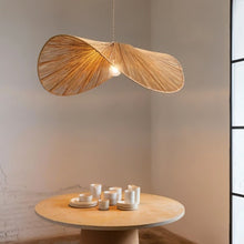 Carregar imagem no visualizador da galeria, Asalu Pendant Light
