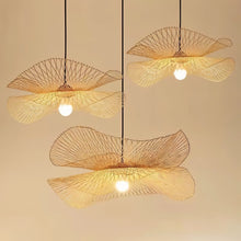 Carregar imagem no visualizador da galeria, Bamboo Chandelier Rattan Lamp
