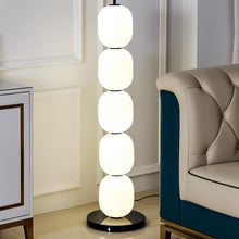 Carregar imagem no visualizador da galeria, Beaded Floor Lamp
