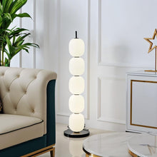 Carregar imagem no visualizador da galeria, Beaded Floor Lamp
